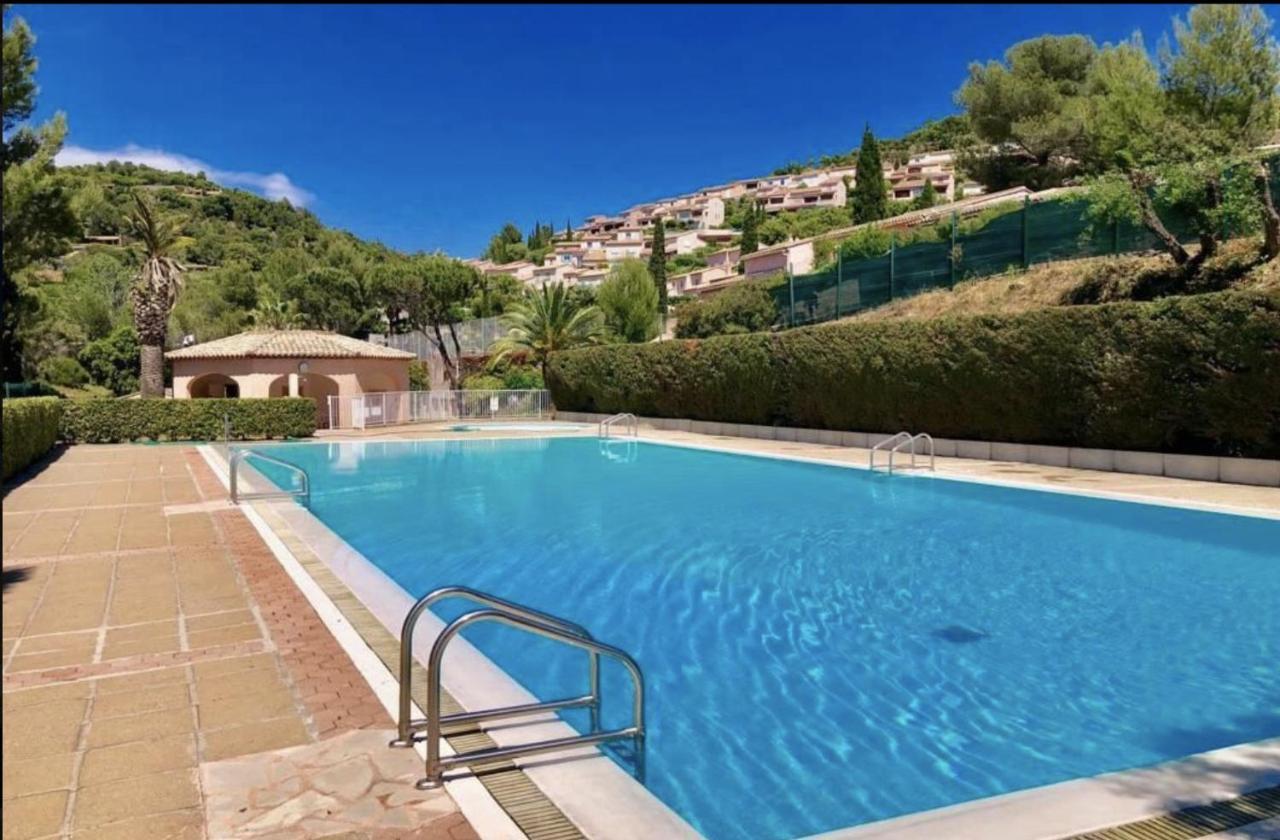 10 A 12 Pers Famille Amateurs Randonnee Boulouris Panorama Saint Raphael Tennis Piscine Partage Exteriör bild